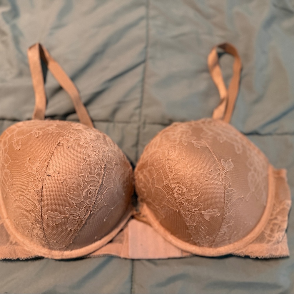 Victoria's Secret Nude Lace Push-Up Bra